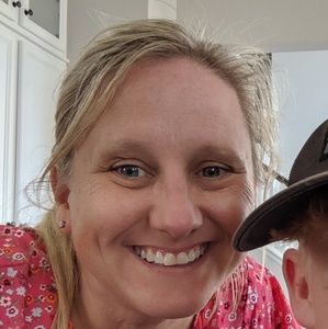 Meet your Posher, Joni